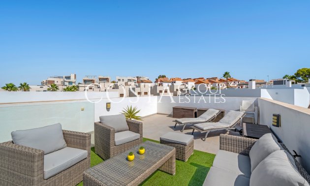 Herverkoop - Villa -
Orihuela Costa - Villamartín