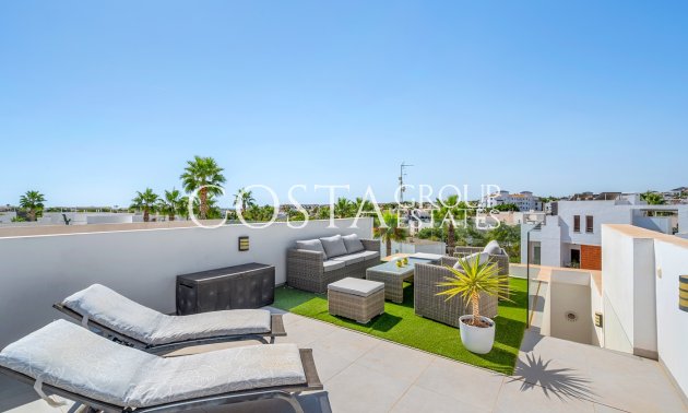 Herverkoop - Villa -
Orihuela Costa - Villamartín