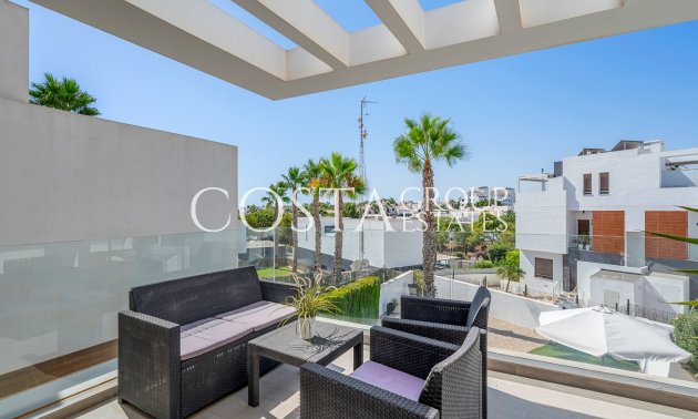 Herverkoop - Villa -
Orihuela Costa - Villamartín