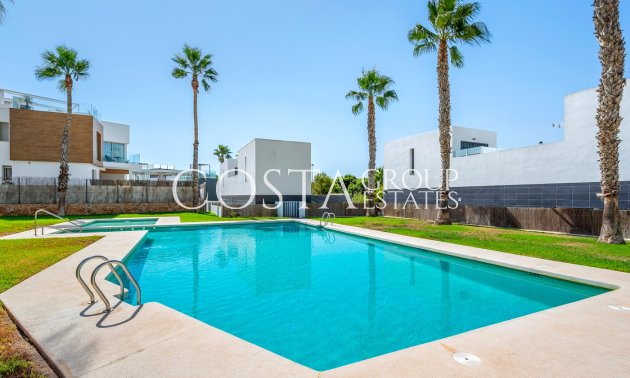 Herverkoop - Villa -
Orihuela Costa - Villamartín