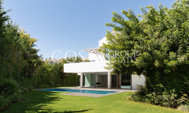 Nowy budynek - Willa -
Estepona