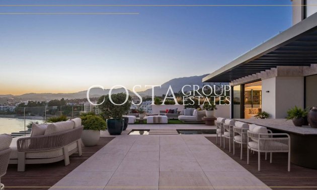 New Build - Apartments -
Estepona - Playa del Cristo