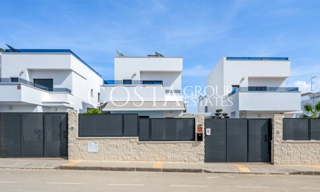 Herverkoop - Villa -
Orihuela Costa - Orihuela