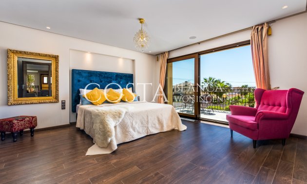 Resale - Villa -
Ciudad Quesada
