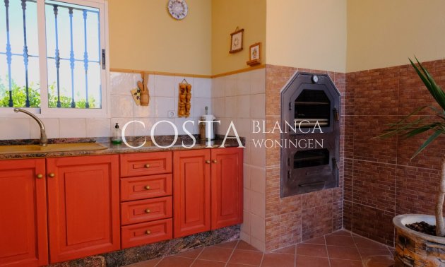 Resale - Villa -
Orihuela Costa - Orihuela