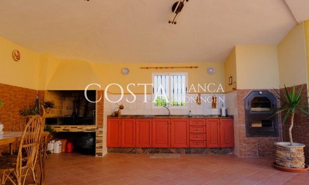 Resale - Villa -
Orihuela Costa - Orihuela