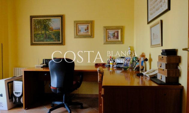 Resale - Villa -
Orihuela Costa - Orihuela