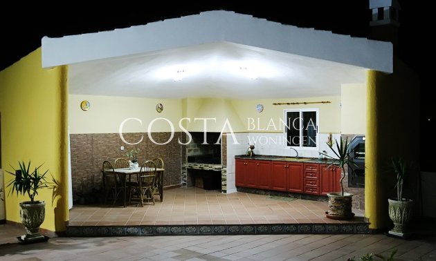 Resale - Villa -
Orihuela Costa - Orihuela