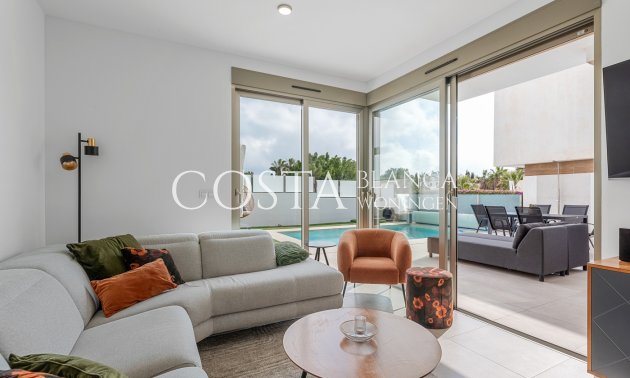Herverkoop - Villa -
Orihuela Costa - Villamartín