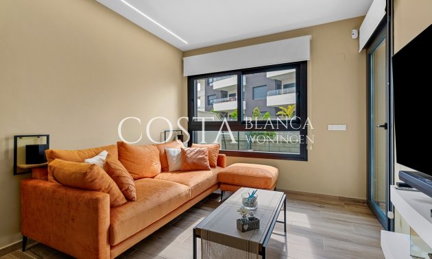 Herverkoop - Appartement -
Orihuela Costa - Villamartín